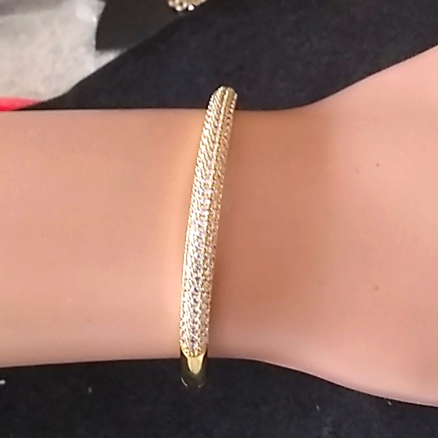 Nordstrom Crystal Bangle Bracelet 45$